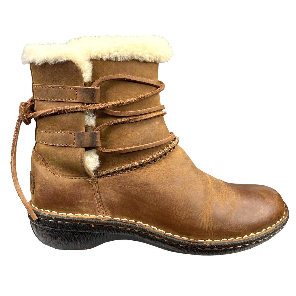 UGG Women's Caspia Brown Leather Pull On Winter Boot Size US 6